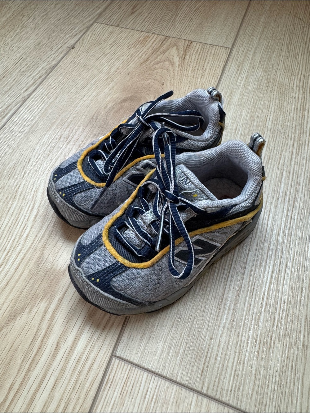 new balance toddler shoes size 5